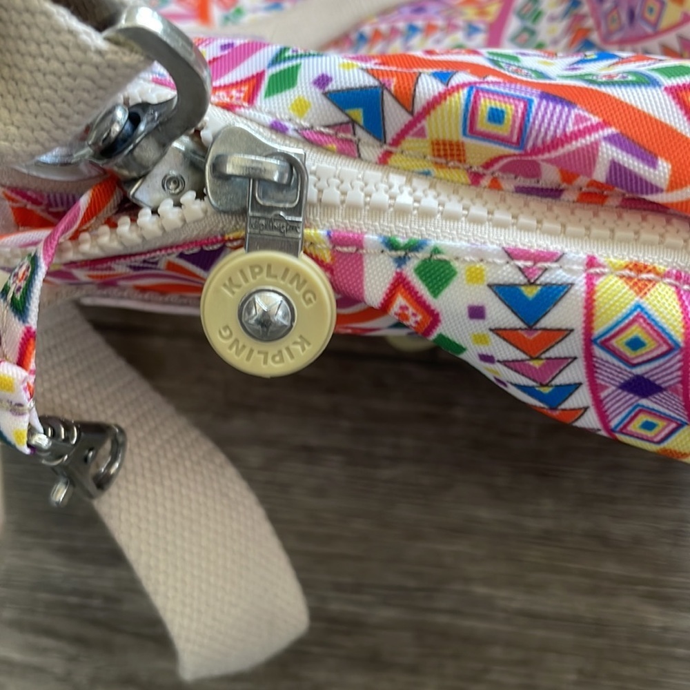 Kipling | Jumping for Joy Art U Expandable Shoulder Travel Bag White Pink - Picture 7 of 11